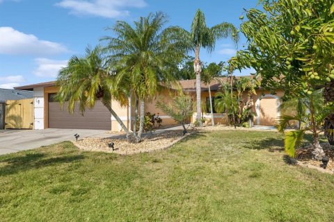 Casa en venta en New Port Richey, Florida, 3 dormitorios, 137.12 m2 № 1673772 - foto 5