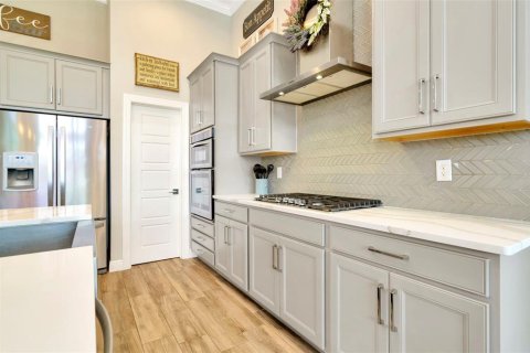 Casa en alquiler en Land O' Lakes, Florida, 5 dormitorios, 365.94 m2 № 1901321 - foto 12