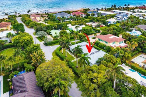 House in Ocean Ridge, Florida 3 bedrooms, 206.15 sq.m. № 2158412 - photo 29