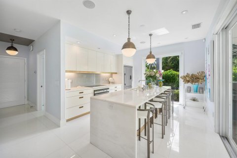 House in Ocean Ridge, Florida 3 bedrooms, 206.15 sq.m. № 2158412 - photo 10