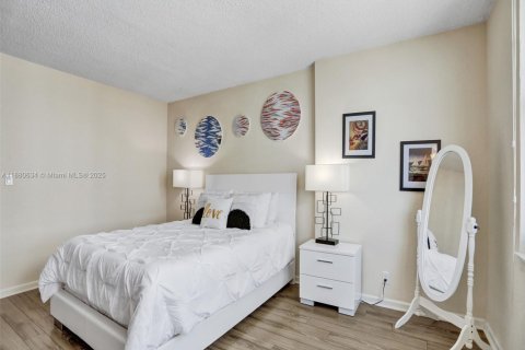 Copropriété à louer à Hollywood, Floride: 1 chambre, 69.21 m2 № 1929141 - photo 16