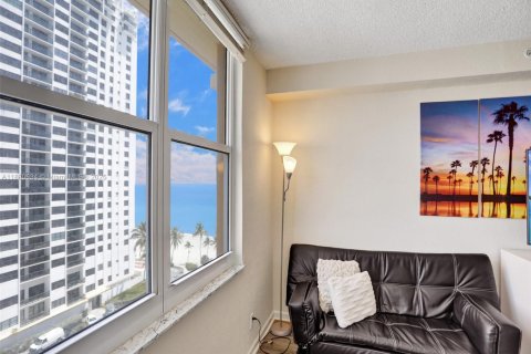 Copropriété à louer à Hollywood, Floride: 1 chambre, 69.21 m2 № 1929141 - photo 19