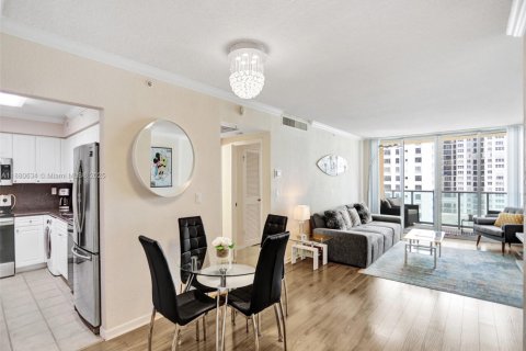 Copropriété à louer à Hollywood, Floride: 1 chambre, 69.21 m2 № 1929141 - photo 2