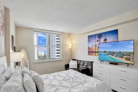 Copropriété à louer à Hollywood, Floride: 1 chambre, 69.21 m2 № 1929141 - photo 15