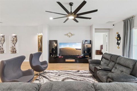 Casa en venta en Orlando, Florida, 4 dormitorios, 272.02 m2 № 2203158 - foto 21
