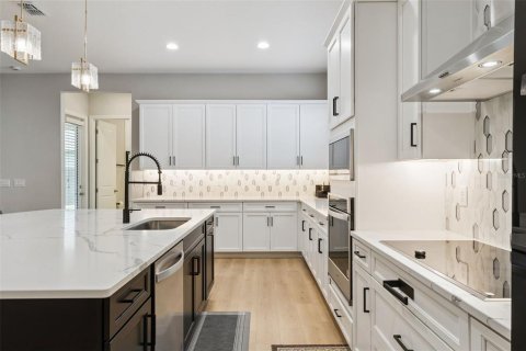 Casa en venta en Orlando, Florida, 4 dormitorios, 272.02 m2 № 2203158 - foto 26
