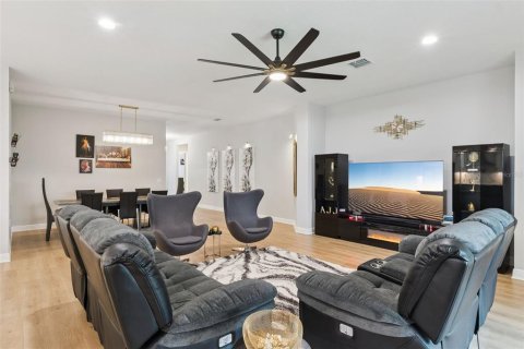 Casa en venta en Orlando, Florida, 4 dormitorios, 272.02 m2 № 2203158 - foto 20
