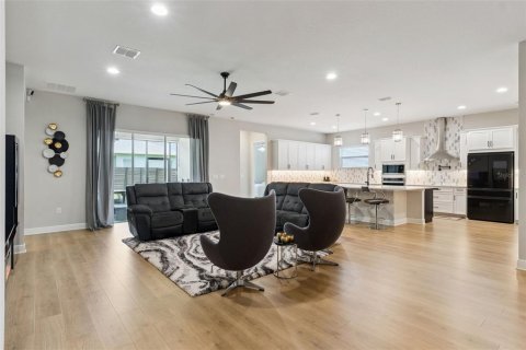 Casa en venta en Orlando, Florida, 4 dormitorios, 272.02 m2 № 2203158 - foto 23