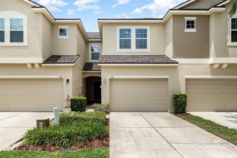 Townhouse in Oviedo, Florida 2 bedrooms, 128.58 sq.m. № 1771540 - photo 1