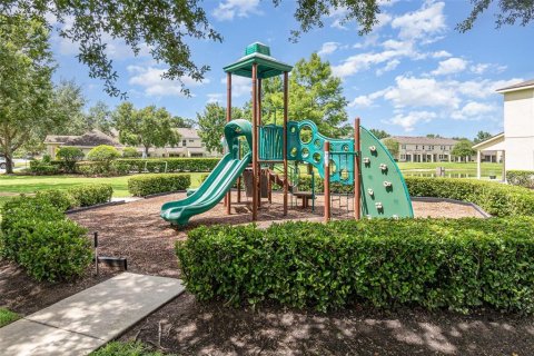 Townhouse in Oviedo, Florida 2 bedrooms, 128.58 sq.m. № 1771540 - photo 25