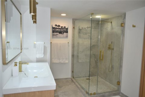 Copropriété à louer à Hallandale Beach, Floride: 1 chambre, 120.77 m2 № 2179642 - photo 8