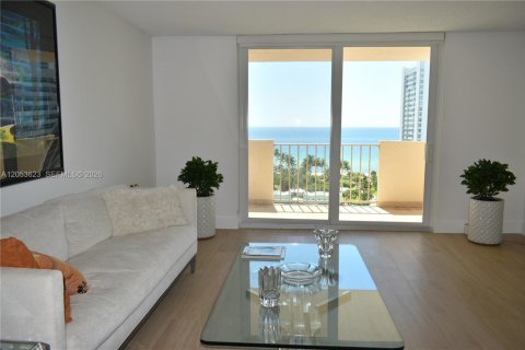 Condo à Hallandale Beach, Floride, 1 chambre  № 2179642