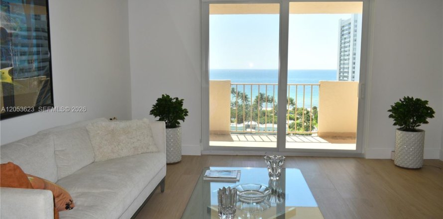 Condo à Hallandale Beach, Floride, 1 chambre  № 2179642