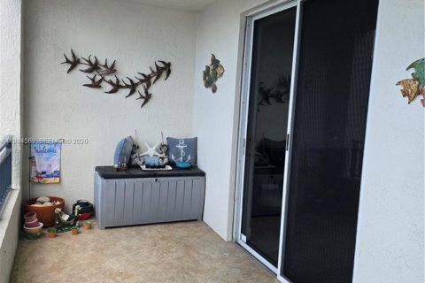Condominio en venta en Pompano Beach, Florida, 2 dormitorios, 166.02 m2 № 2047738 - foto 25