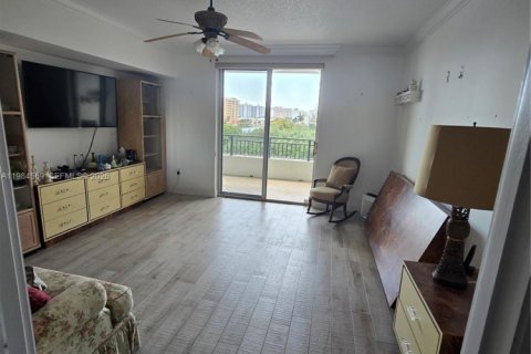 Condominio en venta en Pompano Beach, Florida, 2 dormitorios, 166.02 m2 № 2047738 - foto 20