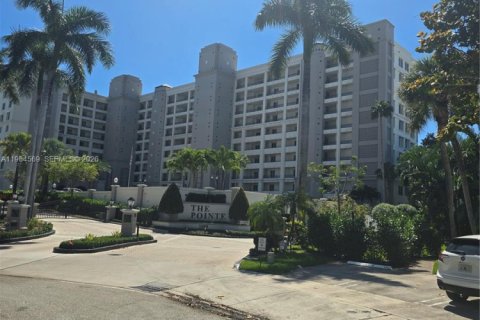 Condominio en Pompano Beach, Florida, 2 dormitorios  № 2047738
