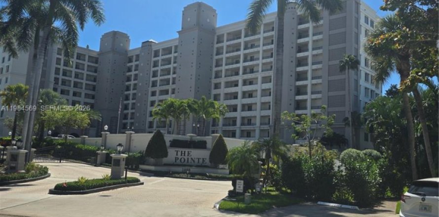 Condominio en Pompano Beach, Florida, 2 dormitorios  № 2047738