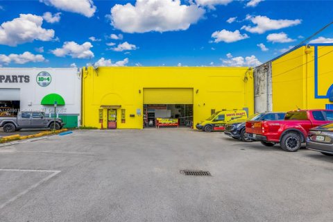 Commercial property in Medley, Florida № 1937777 - photo 28
