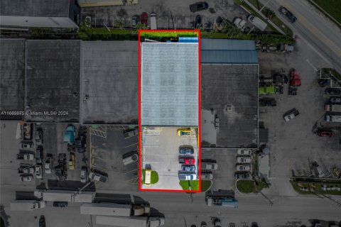 Commercial property in Medley, Florida № 1937777 - photo 10