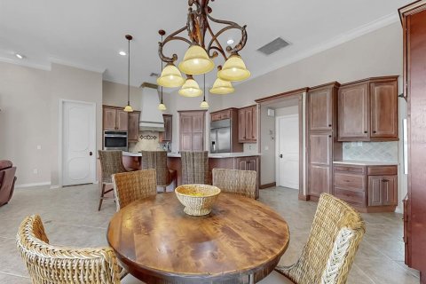 House in Apollo Beach, Florida 4 bedrooms, 280.29 sq.m. № 1893722 - photo 26