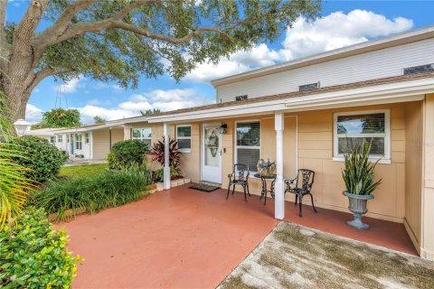 Villa ou maison à vendre à Seminole, Floride: 4 chambres, 215.25 m2 № 2322862 - photo 3