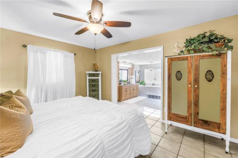 Villa ou maison à vendre à Seminole, Floride: 4 chambres, 215.25 m2 № 2322862 - photo 19