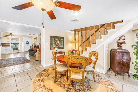 Villa ou maison à vendre à Seminole, Floride: 4 chambres, 215.25 m2 № 2322862 - photo 17