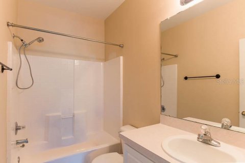 Townhouse in Fish Hawk, Florida 2 bedrooms, 115.94 sq.m. № 2216456 - photo 9