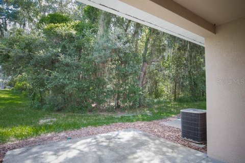 Townhouse in Fish Hawk, Florida 2 bedrooms, 115.94 sq.m. № 2216456 - photo 13