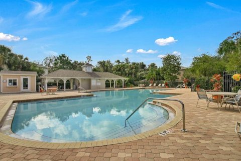 Townhouse in Fish Hawk, Florida 2 bedrooms, 115.94 sq.m. № 2216456 - photo 16