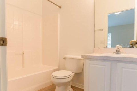 Townhouse in Fish Hawk, Florida 2 bedrooms, 115.94 sq.m. № 2216456 - photo 11