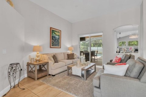 House in Valrico, Florida 4 bedrooms, 250.65 sq.m. № 2391725 - photo 6