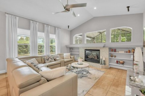 House in Valrico, Florida 4 bedrooms, 250.65 sq.m. № 2391725 - photo 20