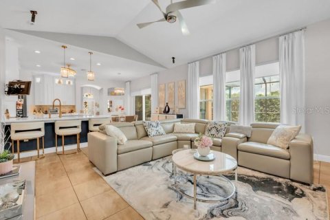 House in Valrico, Florida 4 bedrooms, 250.65 sq.m. № 2391725 - photo 19