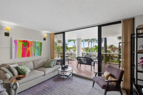 Condo in Aventura, Florida, 3 bedrooms  № 1992017 - photo 9