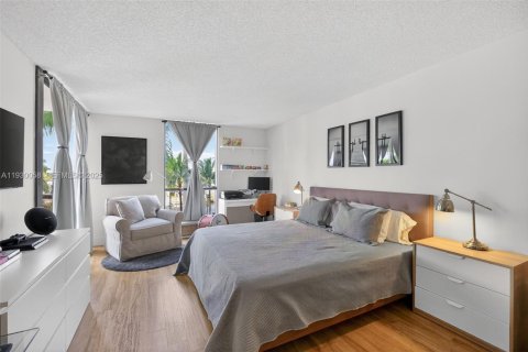 Condo in Aventura, Florida, 3 bedrooms  № 1992017 - photo 12