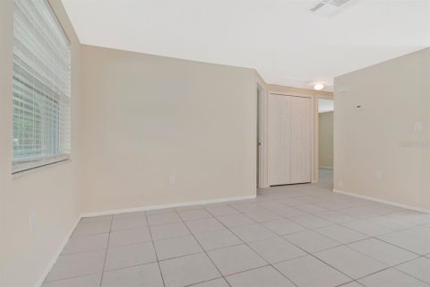 Commercial property in New Port Richey, Florida 4 bedrooms, 137.87 sq.m. № 2385863 - photo 21