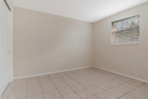 Commercial property in New Port Richey, Florida 4 bedrooms, 137.87 sq.m. № 2385863 - photo 17