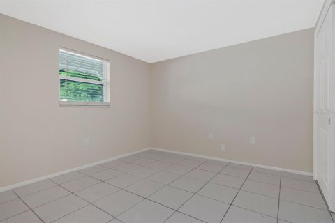 Commercial property in New Port Richey, Florida 4 bedrooms, 137.87 sq.m. № 2385863 - photo 29