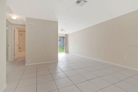 Commercial property in New Port Richey, Florida 4 bedrooms, 137.87 sq.m. № 2385863 - photo 22