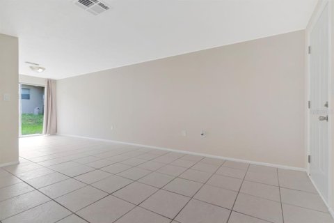 Commercial property in New Port Richey, Florida 4 bedrooms, 137.87 sq.m. № 2385863 - photo 23