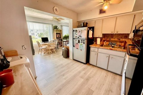 Купить кондоминиум в Клируотер, Флорида 5 комнат, 102.19м2, № 1757756 - фото 3