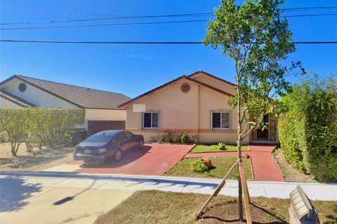 Дом в Хайалиа, Флорида 4 спальни, 152.55м2 № 2026802