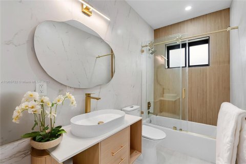 Villa ou maison à vendre à El Portal, Floride: 5 chambres, 165.92 m2 № 1966510 - photo 5