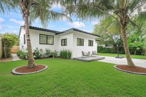 Villa ou maison à vendre à El Portal, Floride: 5 chambres, 165.92 m2 № 1966510 - photo 2