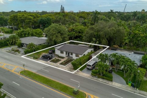 Villa ou maison à vendre à El Portal, Floride: 5 chambres, 165.92 m2 № 1966510 - photo 10