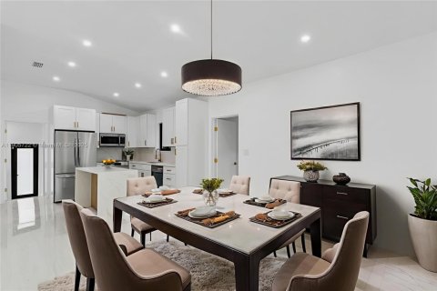 Villa ou maison à vendre à El Portal, Floride: 5 chambres, 165.92 m2 № 1966510 - photo 3