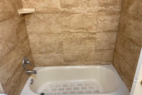 Casa en alquiler en Orlando, Florida, 3 dormitorios, 105.44 m2 № 1583866 - foto 10