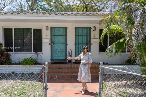 Купить коммерческую недвижимость в Майами, Флорида 154.59м2, № 2062401 - фото 2