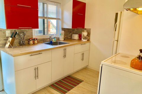 Купить коммерческую недвижимость в Майами, Флорида 154.59м2, № 2062401 - фото 11